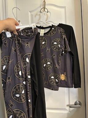 Marvel Black & Gold Spider-Man Long Sleeve Pajama Top PJ set of 4 size 12 kids